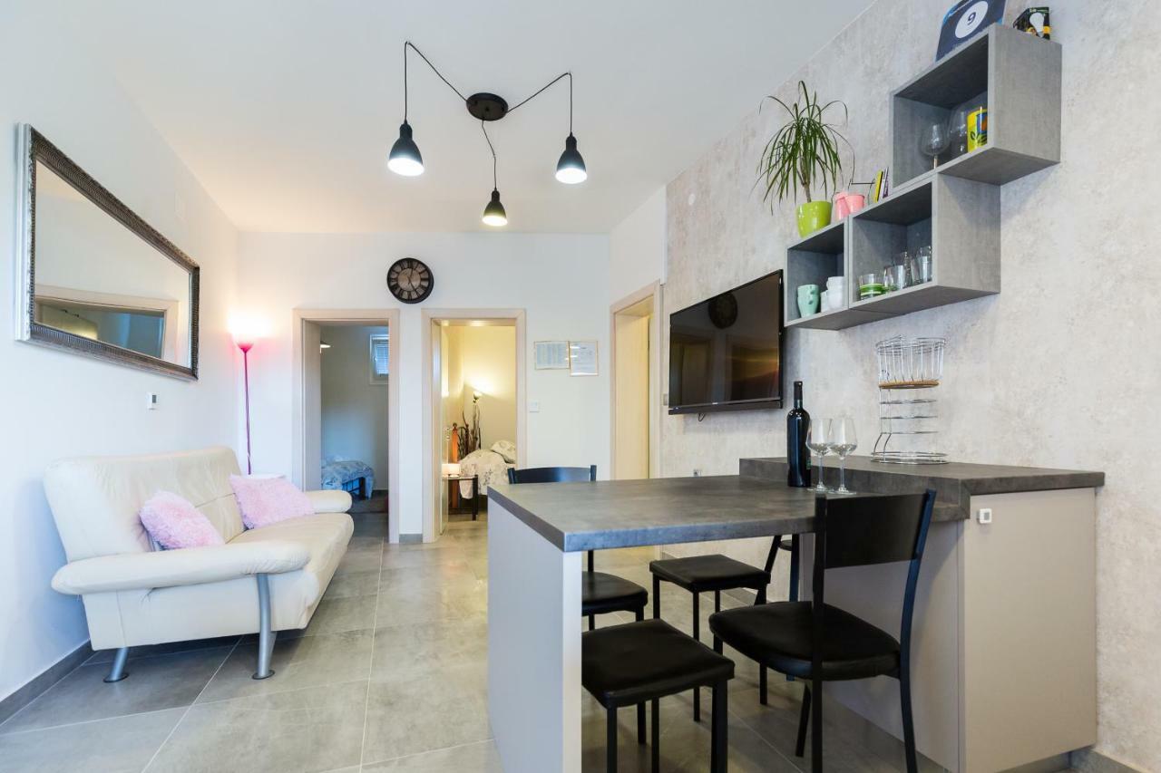 Apartments Karla & Marija بيتريتْشاني المظهر الخارجي الصورة